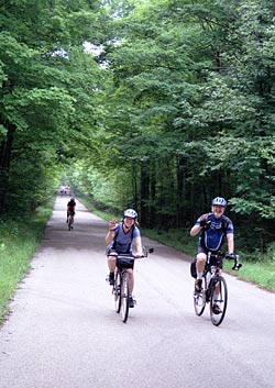 Riders enjoyed the
            tree-lined South Right of Way Road north of Marinette. It is
            designated a Rustic Road by the state of Wisconsin.